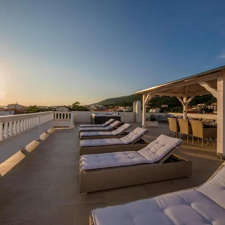 2 Bedroom Cozy In Rab Barbat Apartman *
