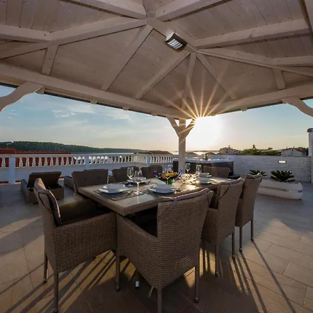 2 Bedroom Cozy In Rab Barbat Barbat na Rabu