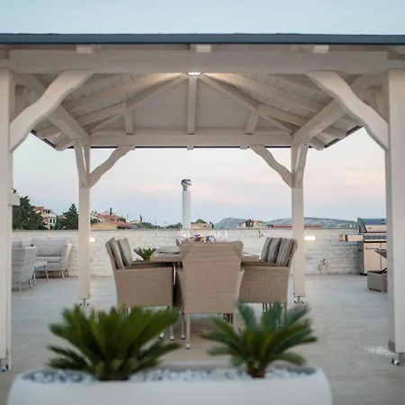 Apartman 2 Bedroom Cozy In Rab Barbat Barbat na Rabu